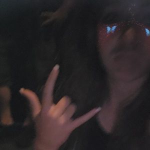 Meet your Posher, Kay